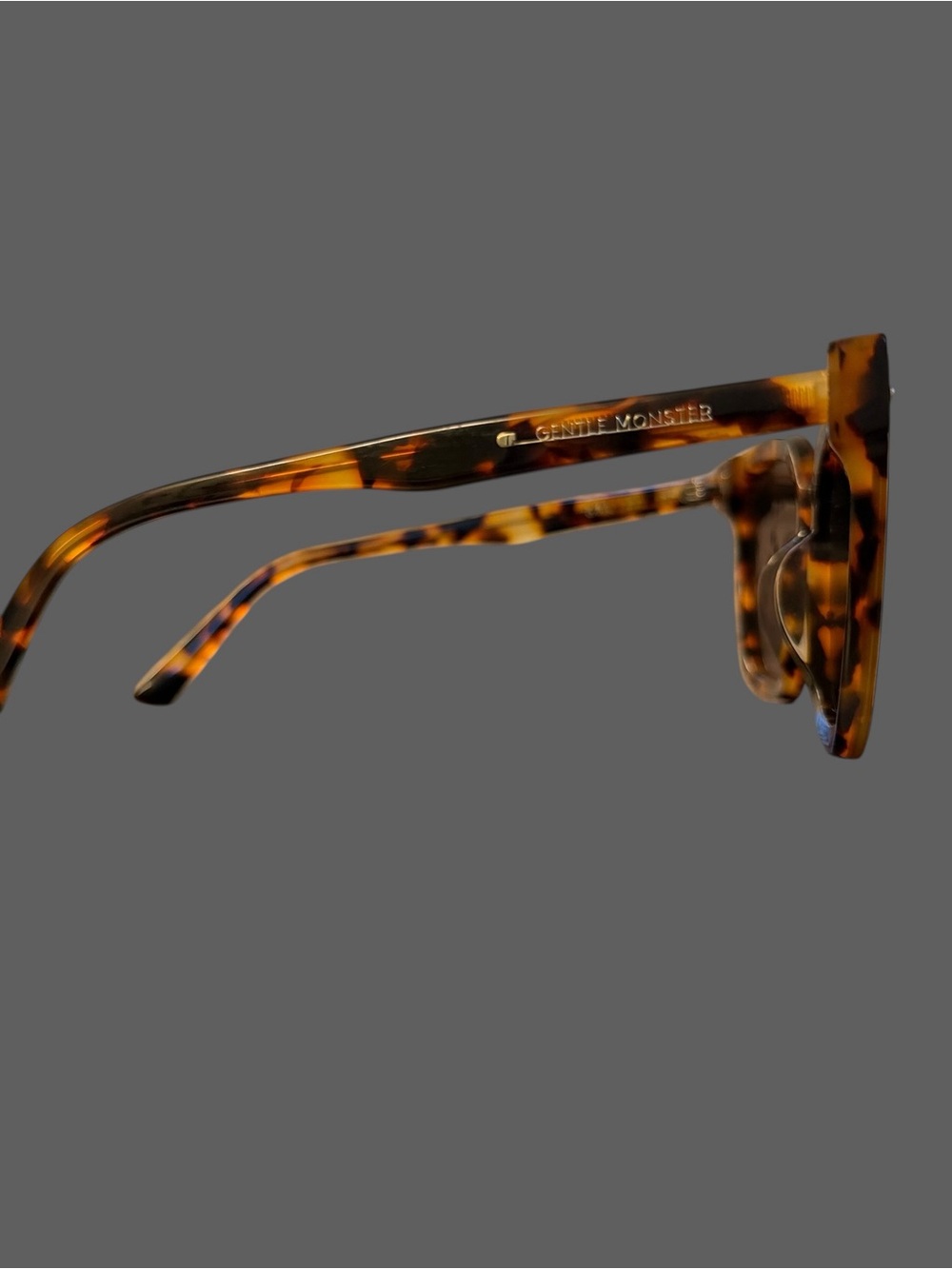 Gentle Monster Sal T1 Sunglasses Tortoise - Picture 3 of 8